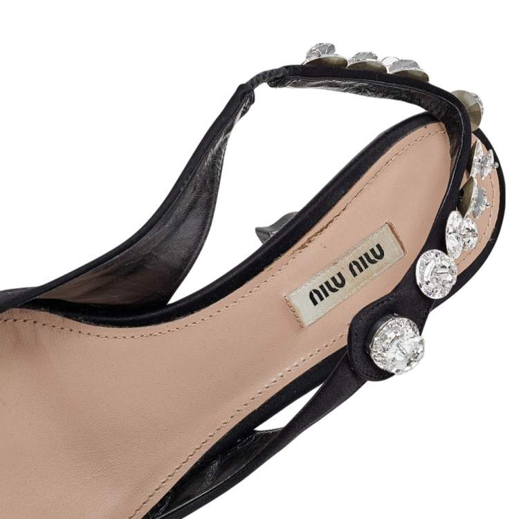 مملوكة مسبقًا Miu Miu Black Satin Crystal Embellished Slingback Sandals Size 40