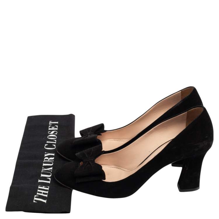 Pre Owned Miu Miu Black Suede Bow Round-Toe Pumps Size 39