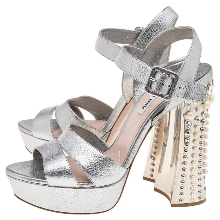 Pre Owned Miu Miu Metallic Silver Leather Crystal Pearl Embellished Block Heel Ankle Strap Platform Sandals Size 39