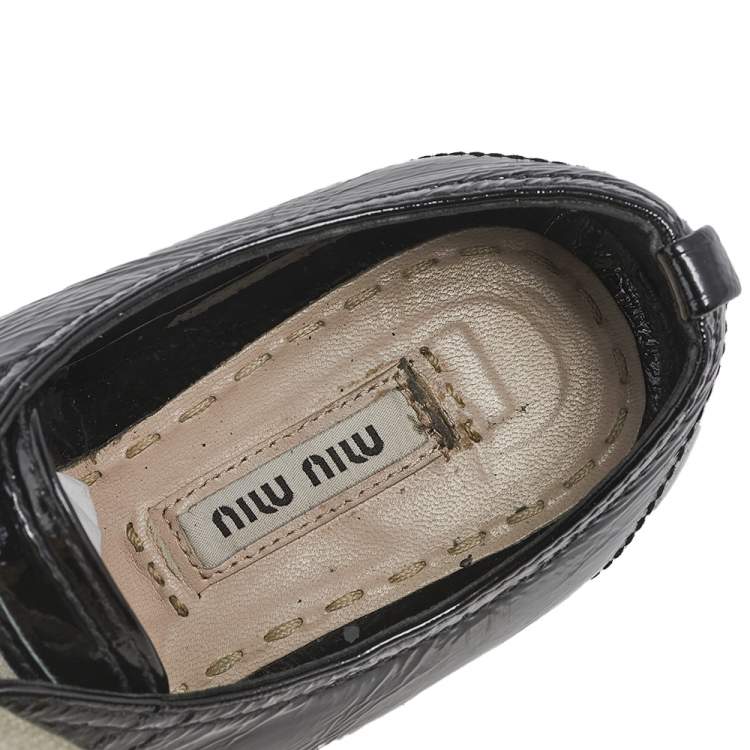 Pre Owned Miu Miu Black Patent Leather Crystal Embellished Low Top Sneakers Size 37.5