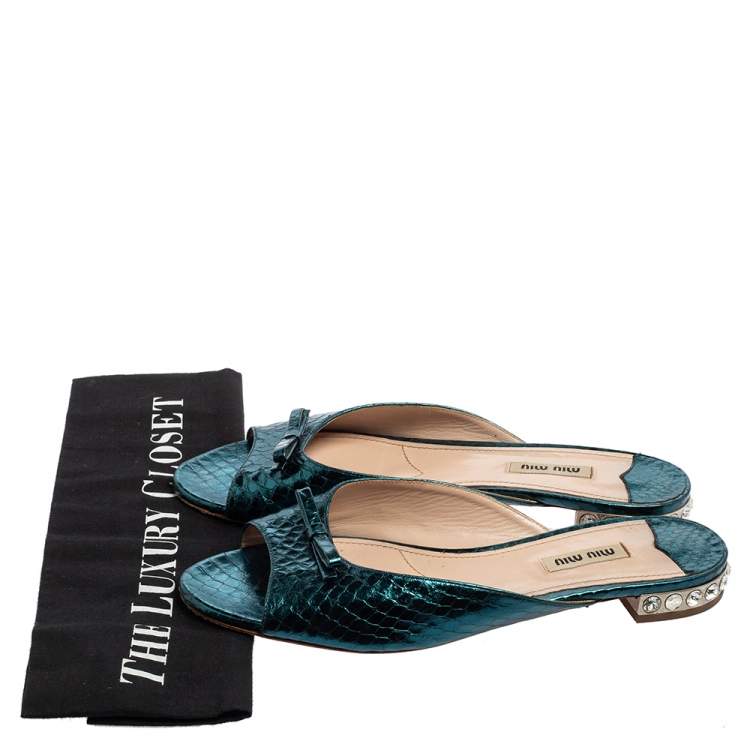 Pre Owned Miu Miu Metallic Blue Python Embossed Leather Bow Detail Flat Sandals Size 39