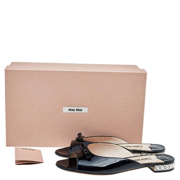 Pre Owned Miu Miu Black Patent Leather Bow Embellished Flat Slides Size 36