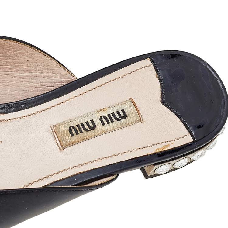 Pre Owned Miu Miu Black Patent Leather Bow Embellished Flat Slides Size 36