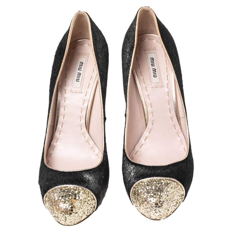 Pre Owned Miu Miu Black/Gold Calf Hair And Coarse Glitter Cap-Toe Block Heel Pumps Size 40