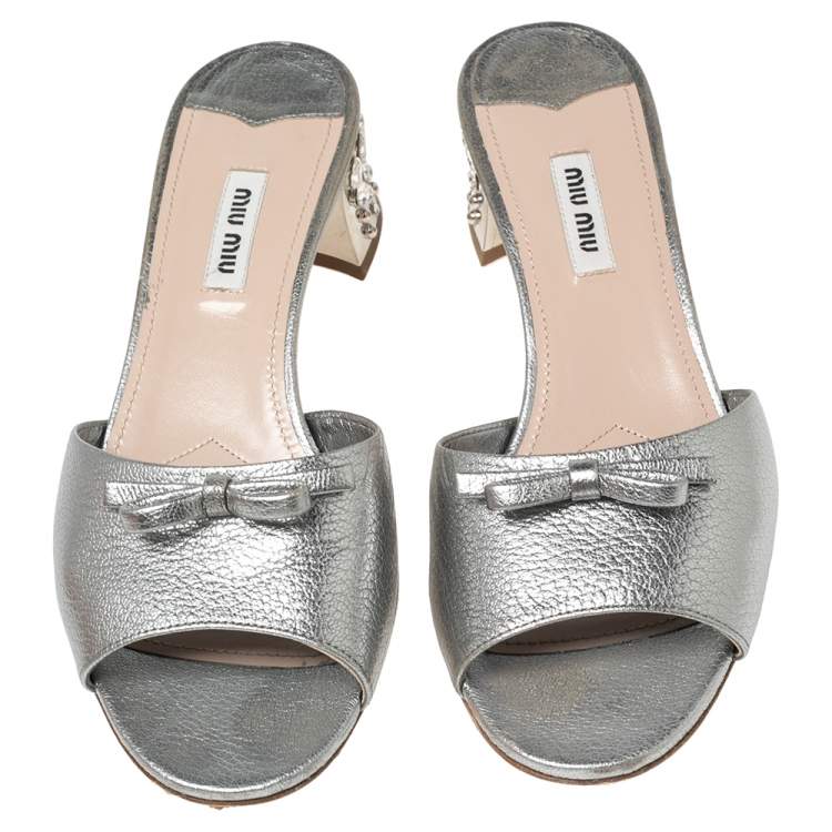 Pre Owned Miu Miu Silver Leather Crystal Embellished Slide Sandals Size 40