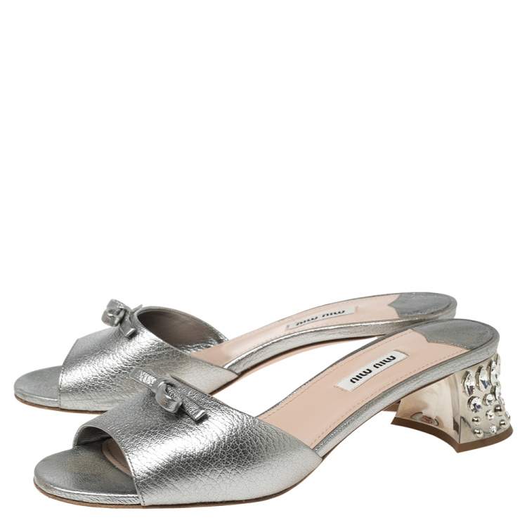 Pre Owned Miu Miu Silver Leather Crystal Embellished Slide Sandals Size 40
