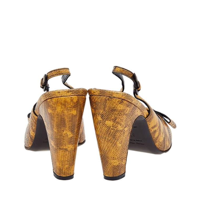 مملوكة مسبقًا Miu Miu Mustard Lizard Embossed Leather Bow Slingback Sandals Size 37