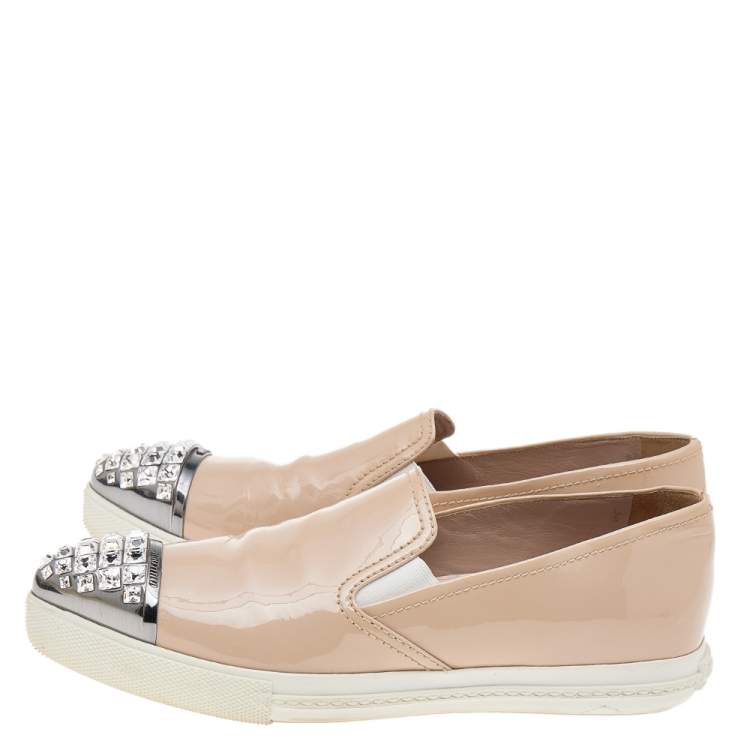 Pre Owned Miu Miu Beige Patent Leather Crystal Embellished Pointed Cap Toe Slip On Sneakers Size 35