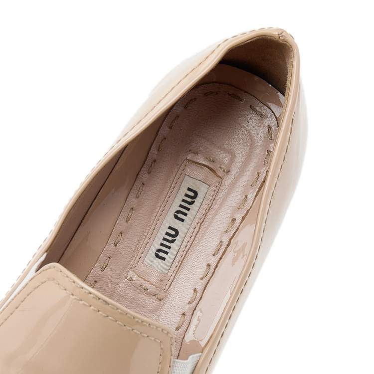 Pre Owned Miu Miu Beige Patent Leather Crystal Embellished Pointed Cap Toe Slip On Sneakers Size 35