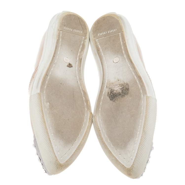 Pre Owned Miu Miu Beige Patent Leather Crystal Embellished Pointed Cap Toe Slip On Sneakers Size 35