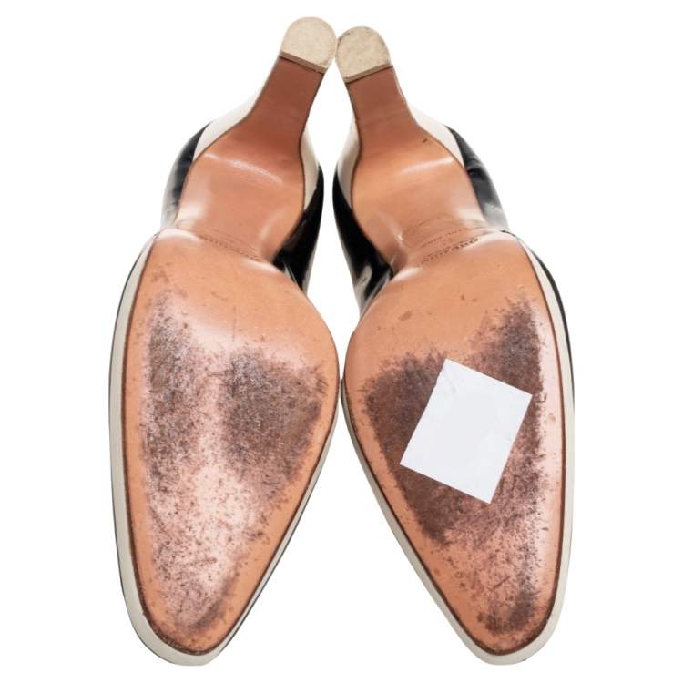 Pre Owned Miu Miu Black Patent Leather Round-Toe Pumps Size 37.5