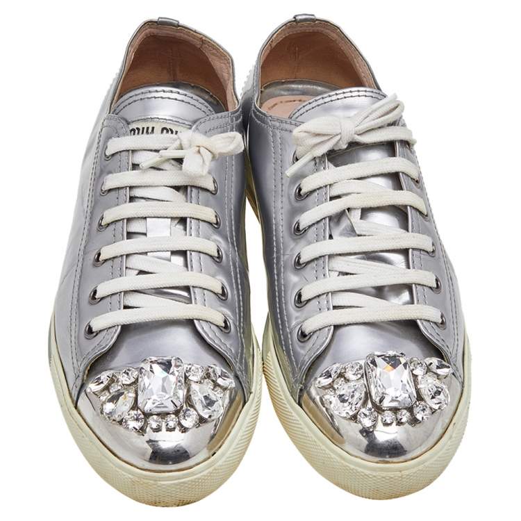 Pre Owned Miu Miu Silver Patent Leather Crystal Embellished Low Top Sneakers Size 40