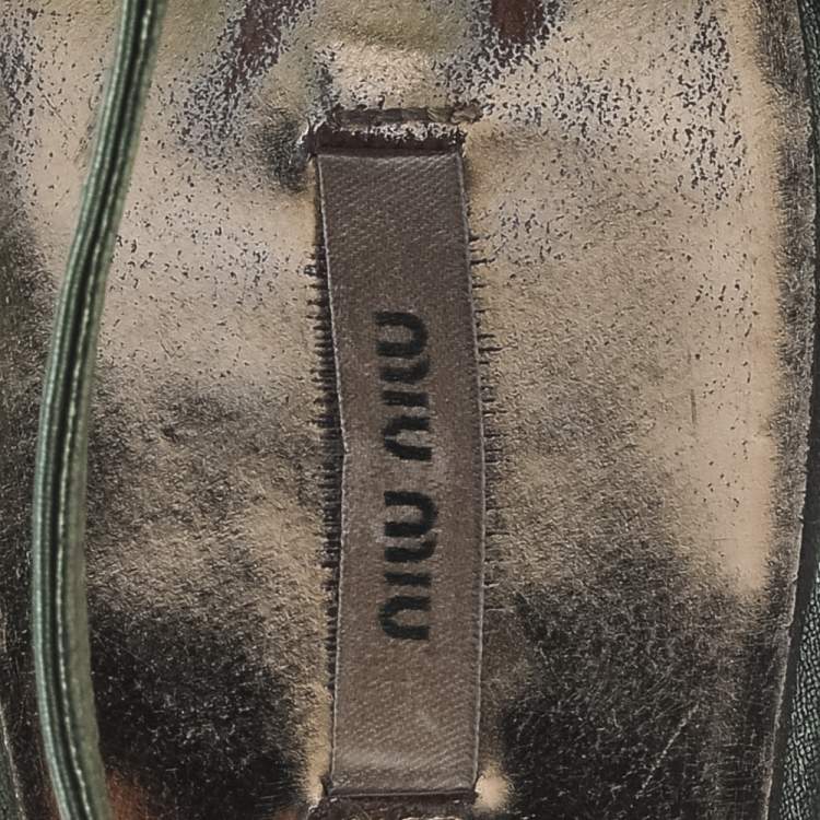 Pre Owned Miu Miu Metallic Green Leather T Strap Sandals Size 40.5