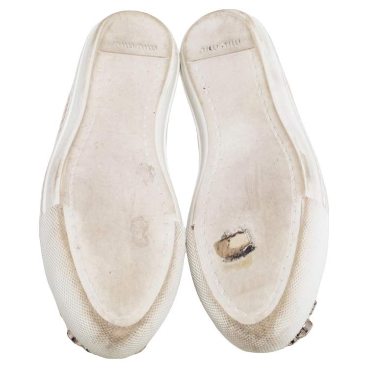 مملوكة مسبقًا Miu Miu Beige Patent Leather Crystal Embellished Cap Toe Lace-Up Sneakers Size 38