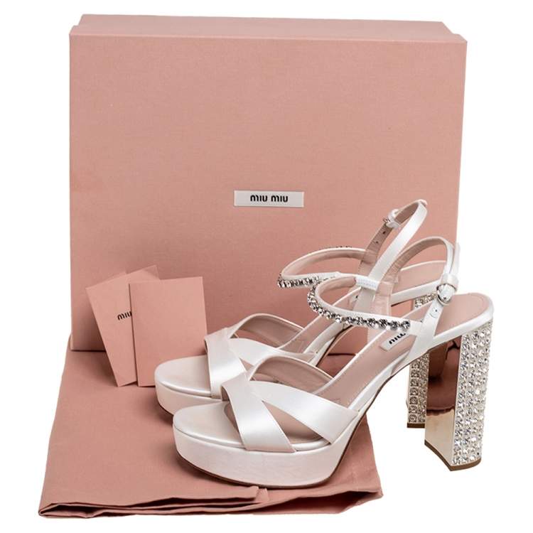 مملوكة مسبقًا Miu Miu Ivory Satin Crystal Embellished Ankle-Strap Platform Sandals Size 38