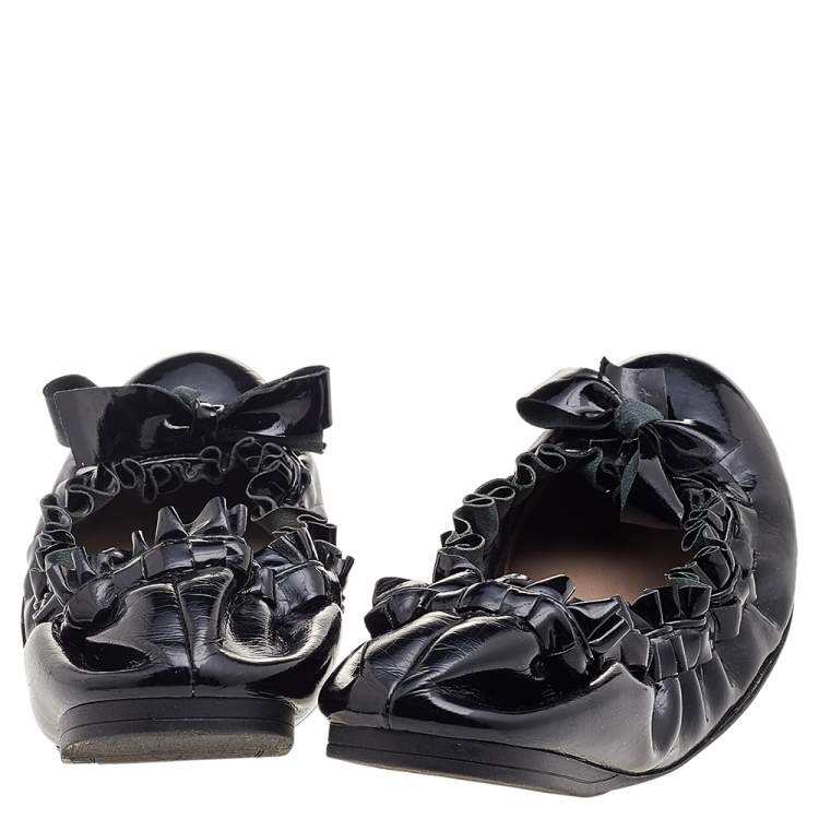 Pre Owned Miu Miu Black Patent Leather Scrunch Bow Ballet Flats Size 35.5