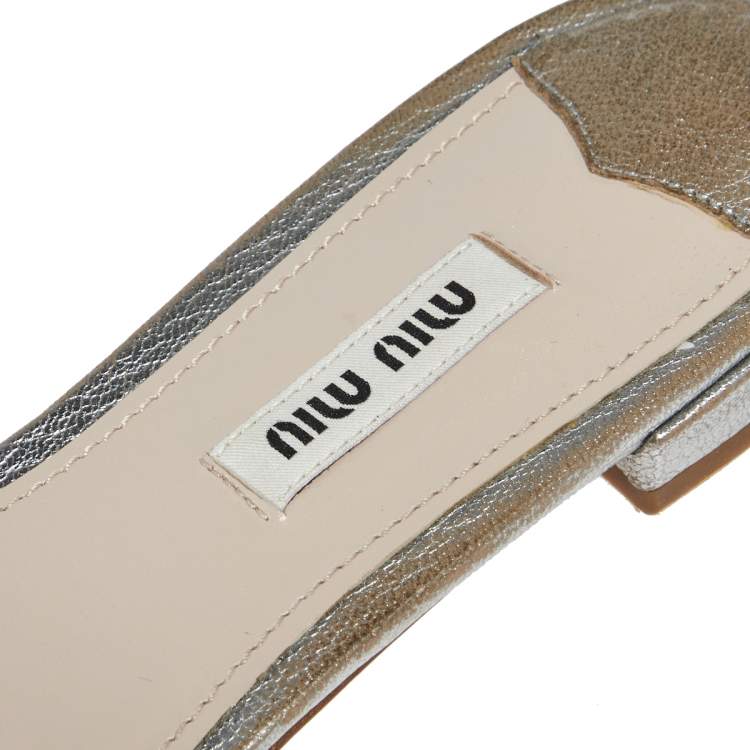 Pre Owned Miu Miu Silver Leather  Knot Crystal Embellished Slide Sandals Size 38