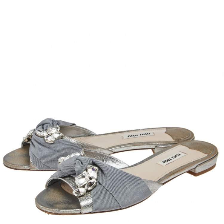 Pre Owned Miu Miu Silver Leather  Knot Crystal Embellished Slide Sandals Size 38