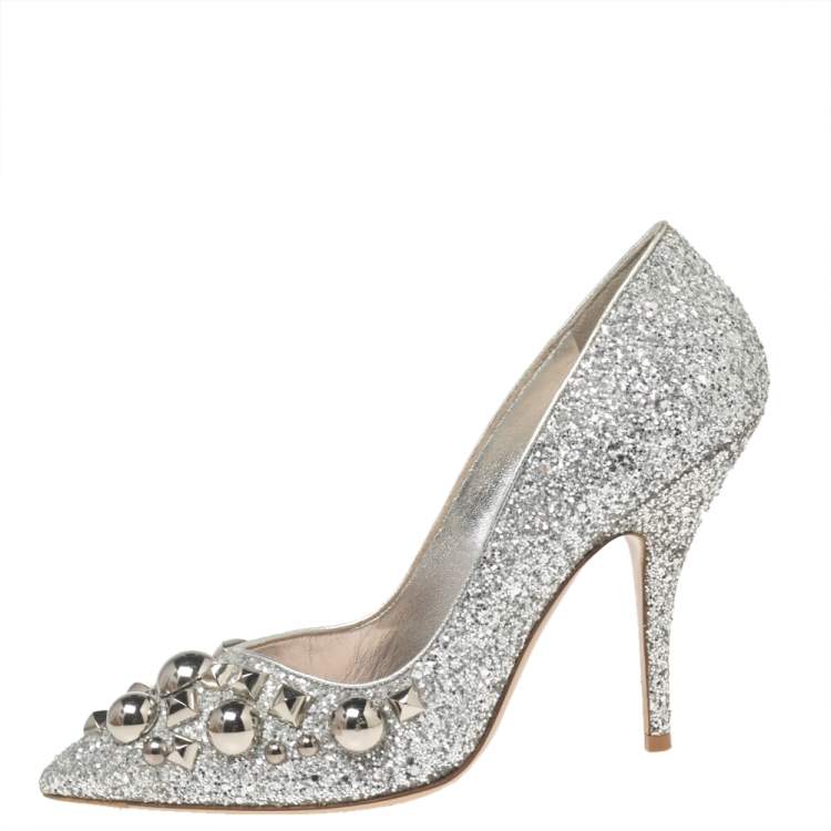 مملوكة مسبقًا Miu Miu Silver Studded Glitter Pointed-Toe Pumps Size 38
