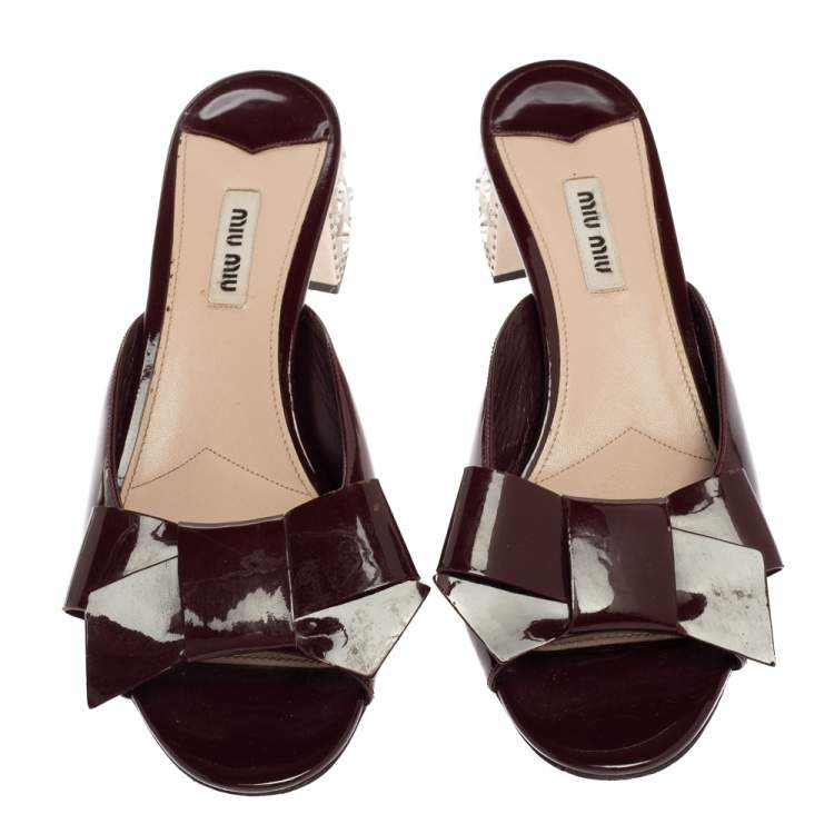 Pre Owned Miu Miu Burgundy Patent Leather Bow Crystal Embellished Heel Slide Sandals Size 39
