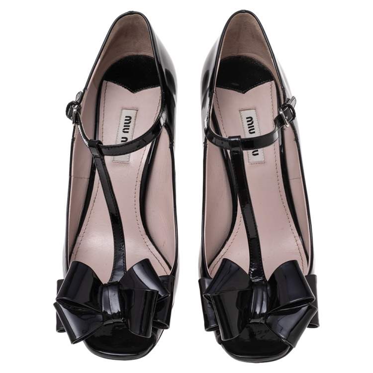 Pre Owned Miu Miu Black Patent Bow T-Strap Pumps Size 38.5