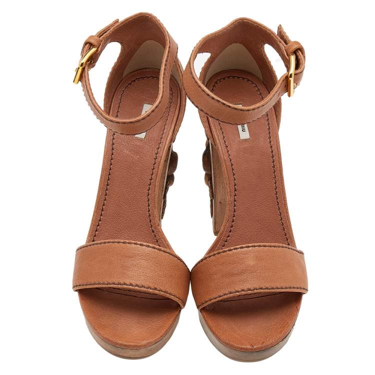Pre Owned Miu Miu Brown Leather Floral Carved Wooden Heel Ankle Strap Sandals Size 39