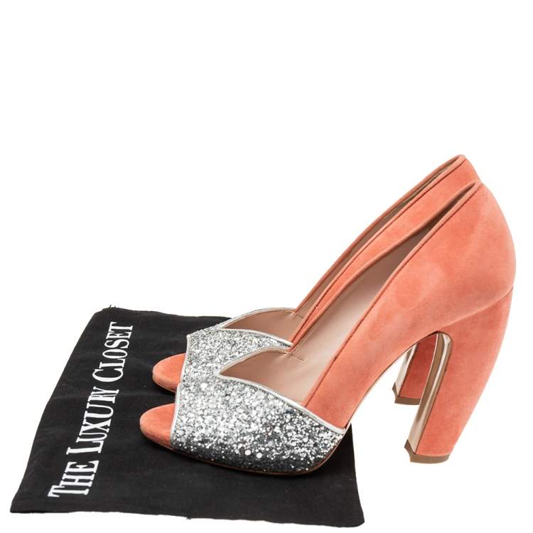 Pre Owned Miu Miu Silver/Coral Pink Coarse Glitter and Suede Peep-Toe Pumps Size 37.5