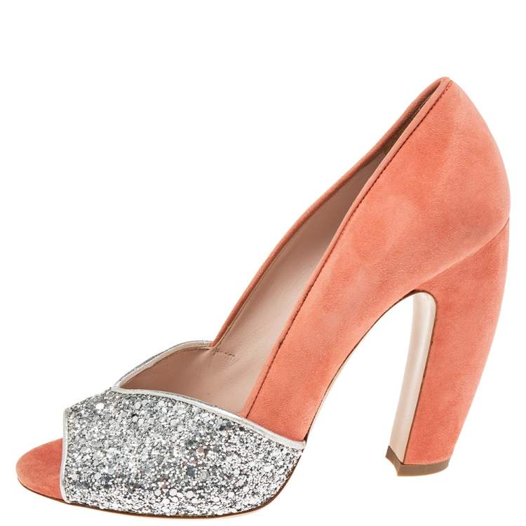 Pre Owned Miu Miu Silver/Coral Pink Coarse Glitter and Suede Peep-Toe Pumps Size 37.5