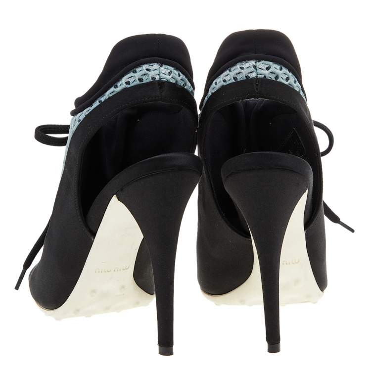 مملوكة مسبقًا Miu Miu Black/Blue Satin and Mesh Open Toe Slingback Sandals Size 36