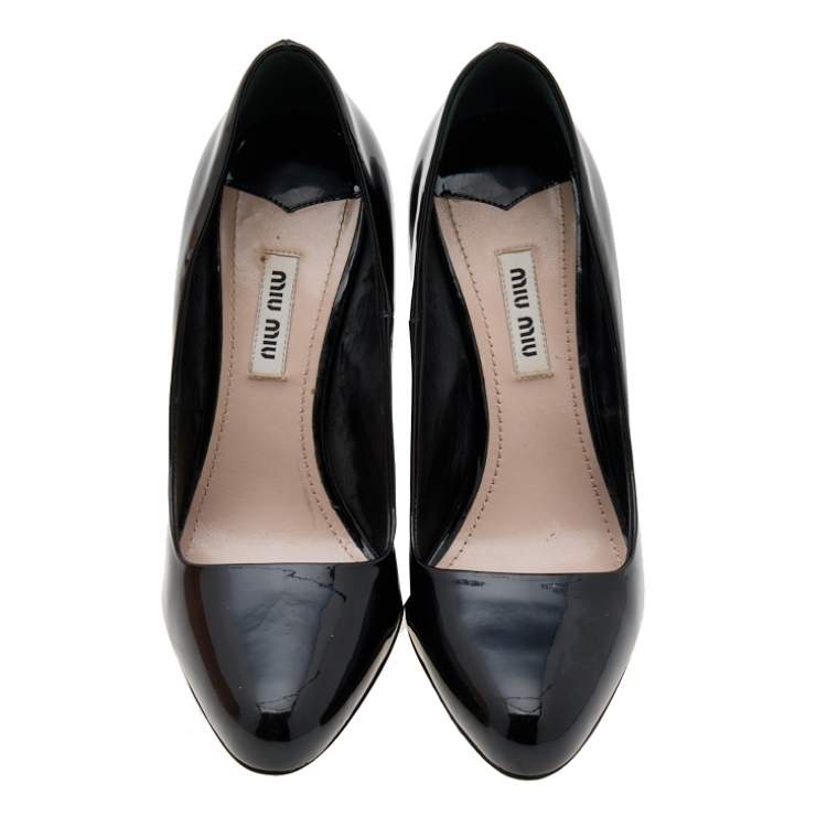 Pre Owned Miu Miu Black Patent Leather Round Toe Pumps Size 36