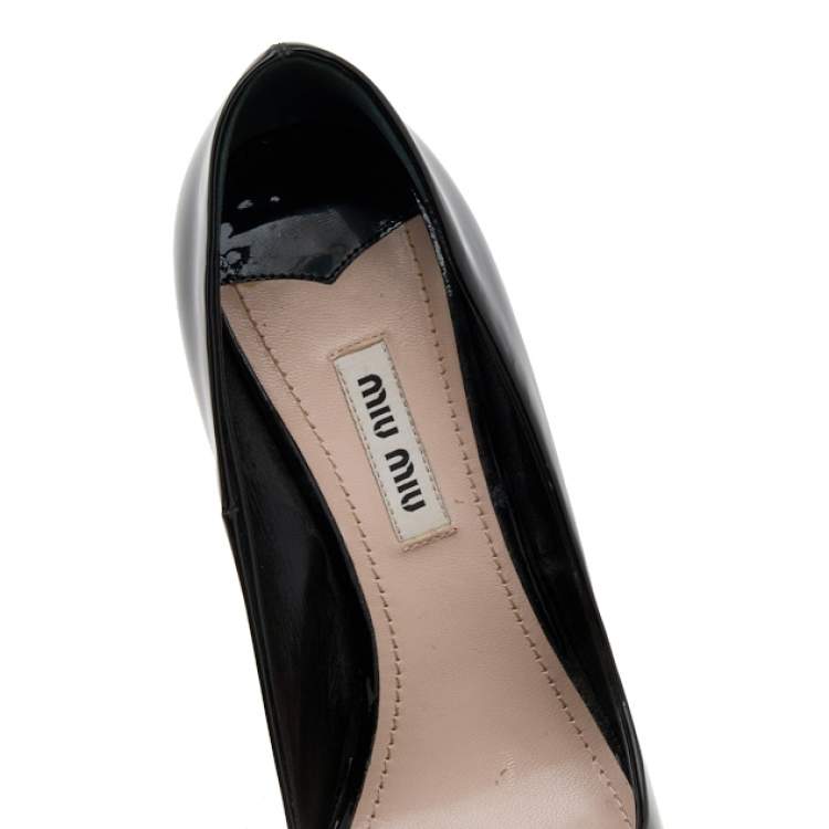 Pre Owned Miu Miu Black Patent Leather Round Toe Pumps Size 36