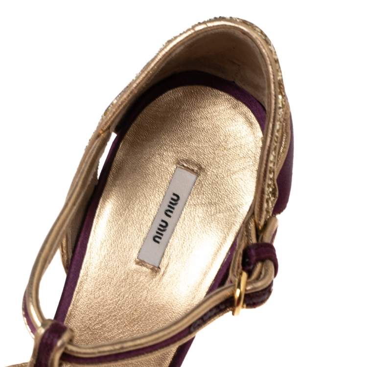 مملوكة مسبقًا Miu Miu Gold/Purple  Satin  And Glitter Crystal Embellished T Strap Sandals Size 40