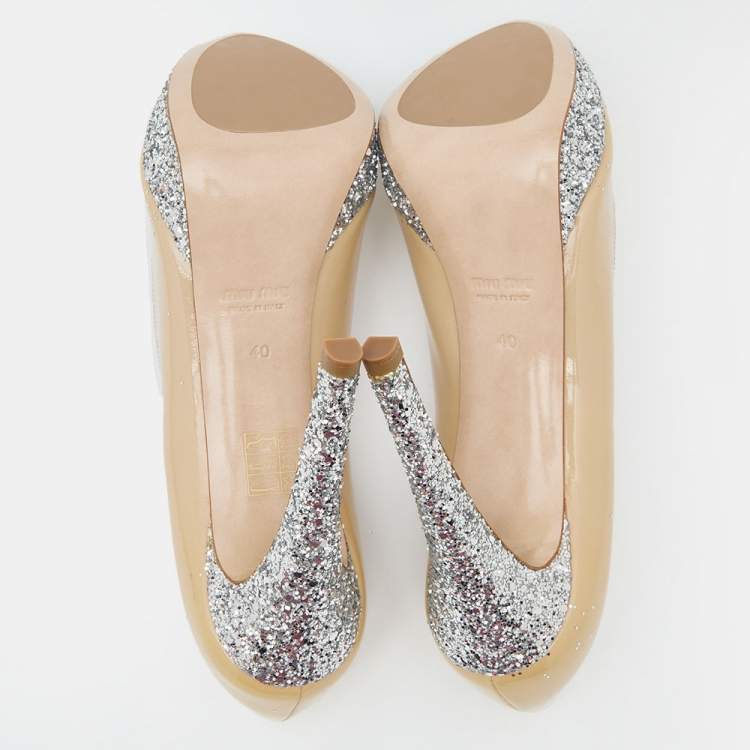 Pre Owned Miu Miu Beige/Silver Patent Leather and Glitter Peep Toe Platform Pumps Size 40