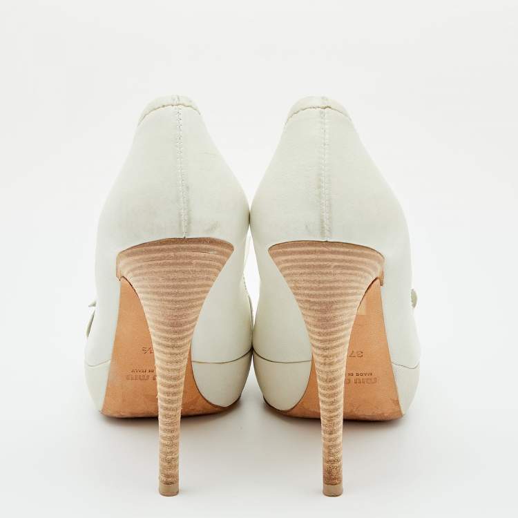 Pre Owned Miu Miu White Leather Bow Platform Pumps Size 37.5