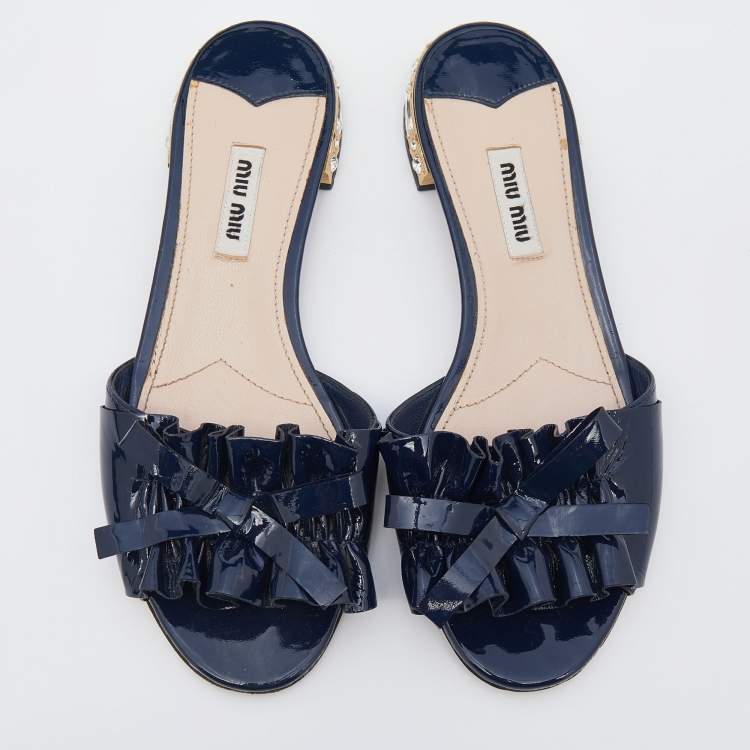 Pre Owned Miu Miu Navy Blue Patent Leather Bow Crystal Embellished Heel Slide Sandals Size 37