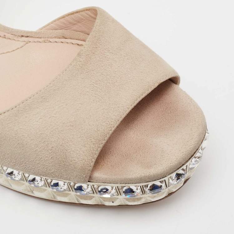 مملوكة مسبقًا Miu Miu Beige Suede Crystal Embellished Platform Ankle-Strap Sandals Size 39.5 