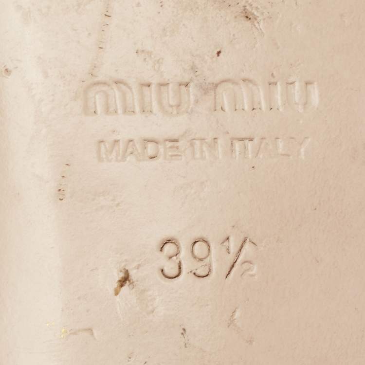 مملوكة مسبقًا Miu Miu Beige Satin Crystal Embellished  Flat Sandals Size 39.5
