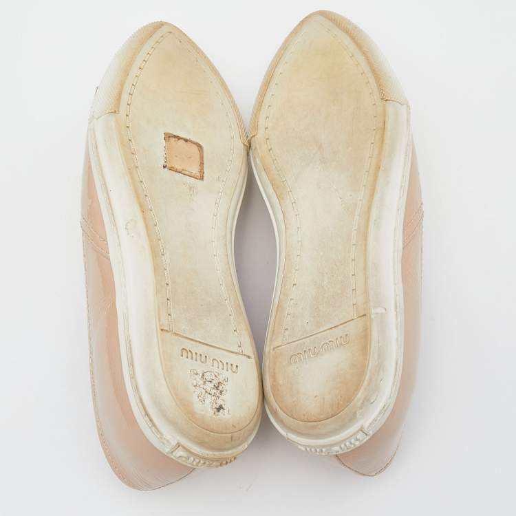 Pre Owned Miu Miu Beige Patent Leather Crystal Embellished Cap Toe Slip On Sneakers Size 36