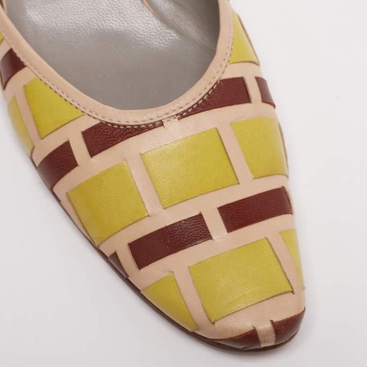 مملوكة مسبقًا Miu Miu Tricolor Woven Leather Mule Sandals Size 37.5