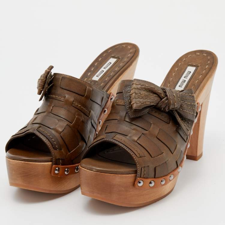 Pre Owned Miu Miu Olive Green Leather Bow Platform Slide Sandals Size 37