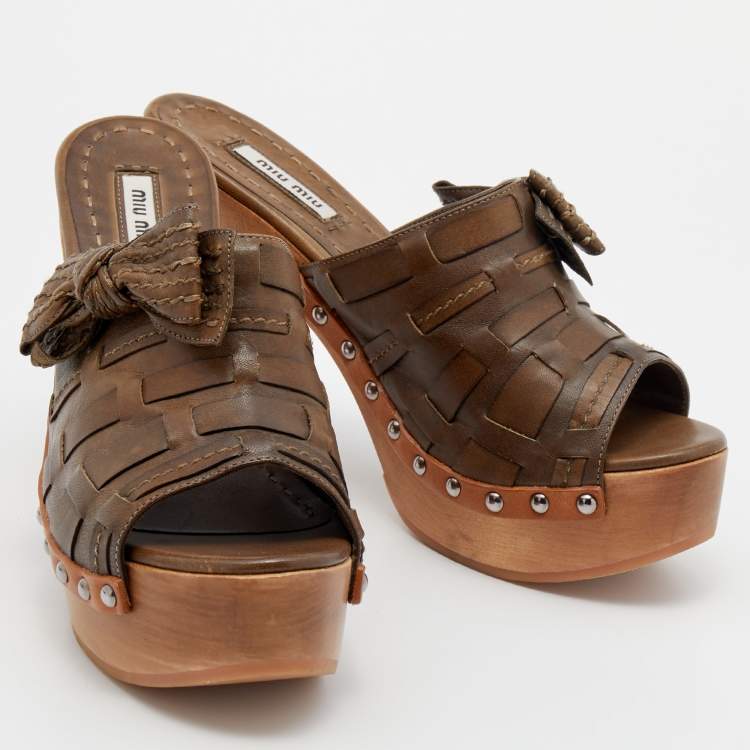 Pre Owned Miu Miu Olive Green Leather Bow Platform Slide Sandals Size 37