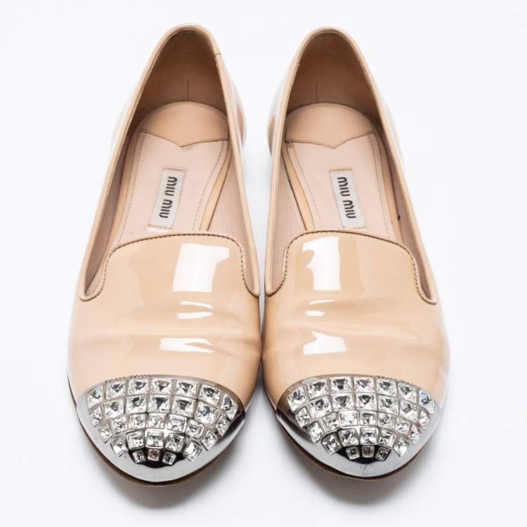Pre Owned Miu Miu Beige Patent Leather Crystal Embellished Cap Toe Smoking Slippers Size 40