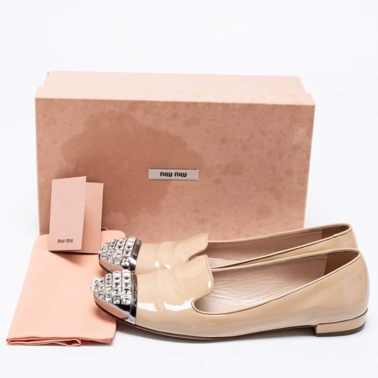 Pre Owned Miu Miu Beige Patent Leather Crystal Embellished Cap Toe Smoking Slippers Size 40