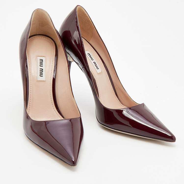 Pre Owned Miu Miu Burgundy Patent Leather Crystal Embellished Heel Pointed Toe Pumps Size 37.5
