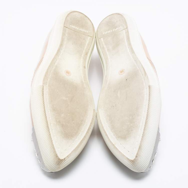 مملوكة مسبقًا Miu Miu Beige Patent Embellished Cap Toe Slip On Sneakers Size 38
