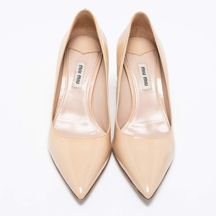 Pre Owned Miu Miu Beige Patent Leather Crystals Heel Pumps Size 37.5