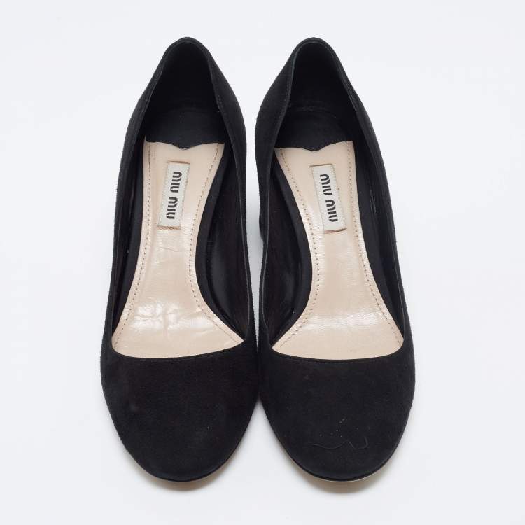 Pre Owned Miu Miu Black Suede Eyelet Block Heel Pumps Size 37