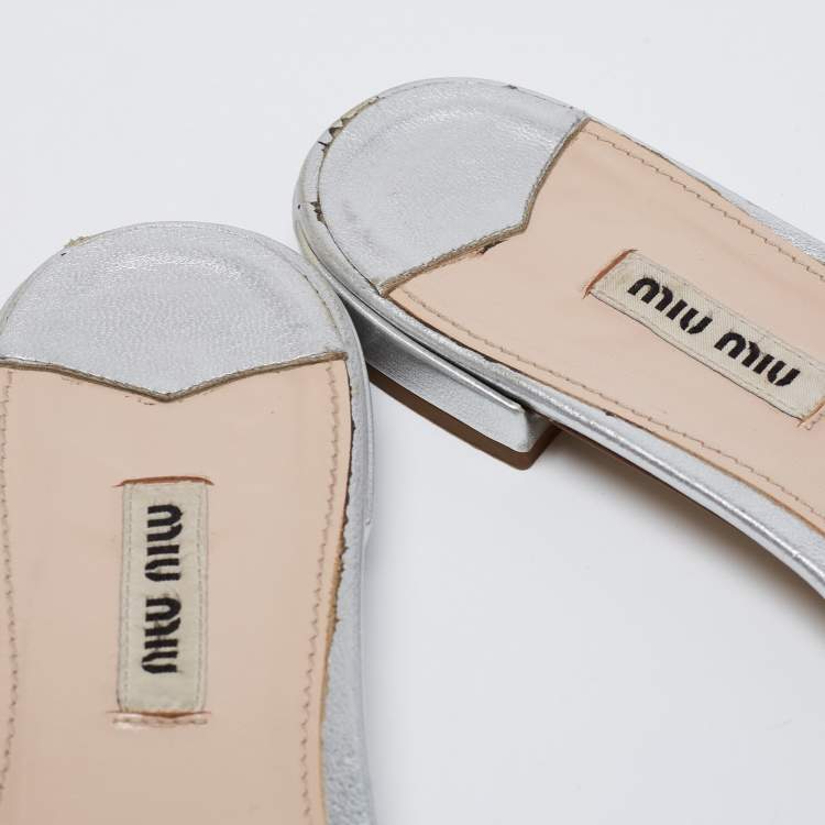 Pre Owned Miu Miu Silver Leather Embellished Flats Size 40