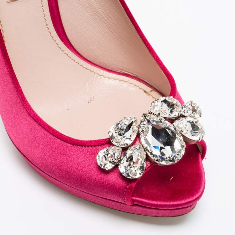 مملوكة مسبقًا Miu Miu Hot Pink Satin Crystal Embellished Heel Peep-Toe Platform Pumps Size 38