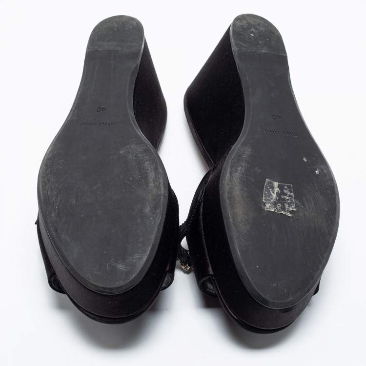 Pre Owned Miu Miu Black Satin Crystal Embellished Wedge Platform Open Toe Sandals Size 40